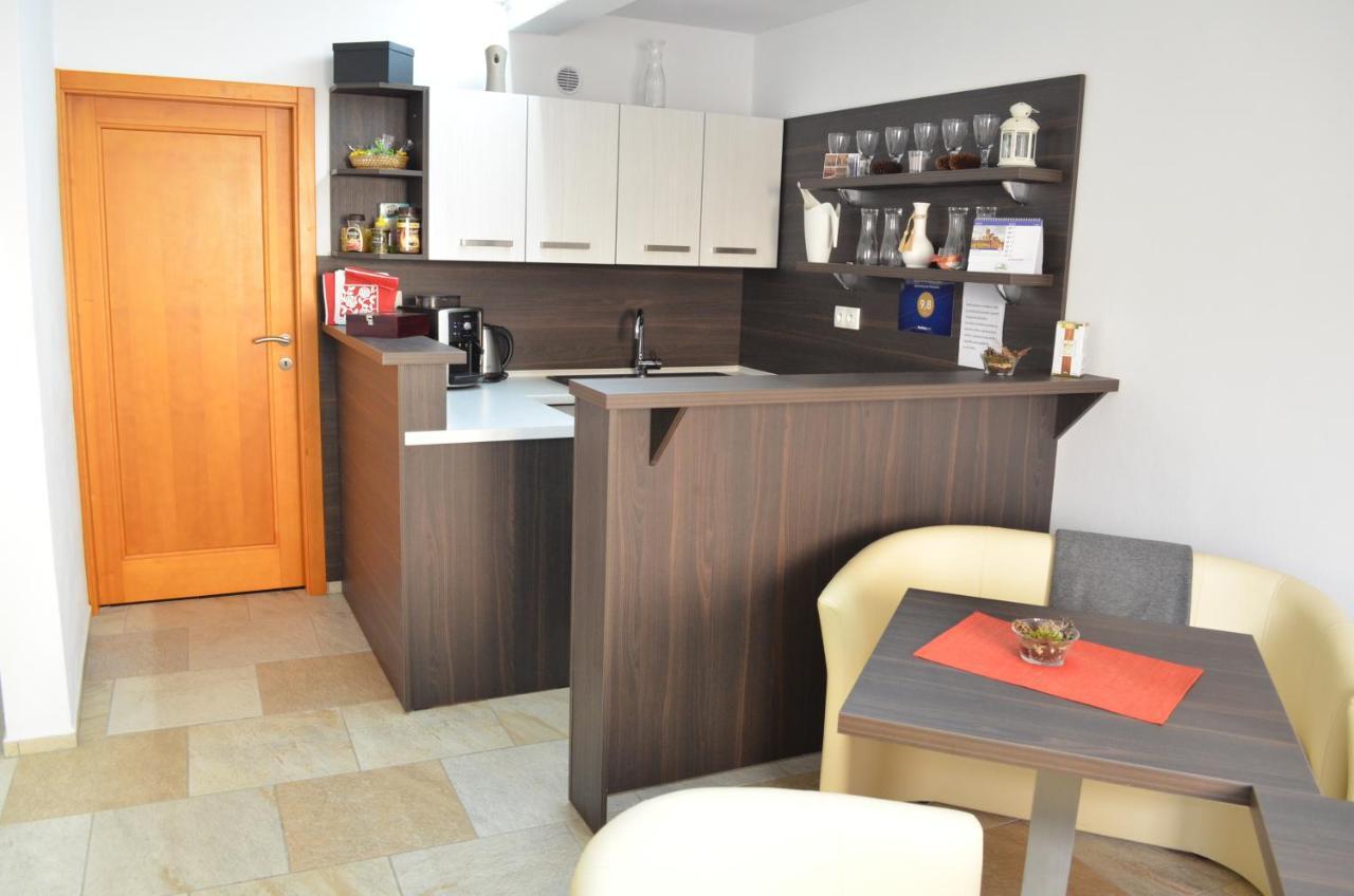 Apartmany Pod Namestim Telč Buitenkant foto