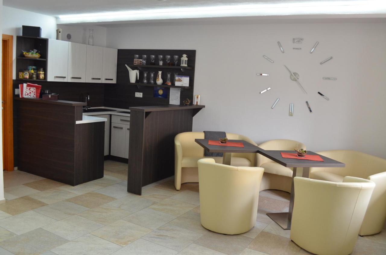 Apartmany Pod Namestim Telč Buitenkant foto