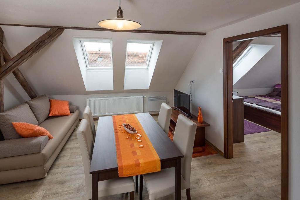 Apartmany Pod Namestim Telč Buitenkant foto